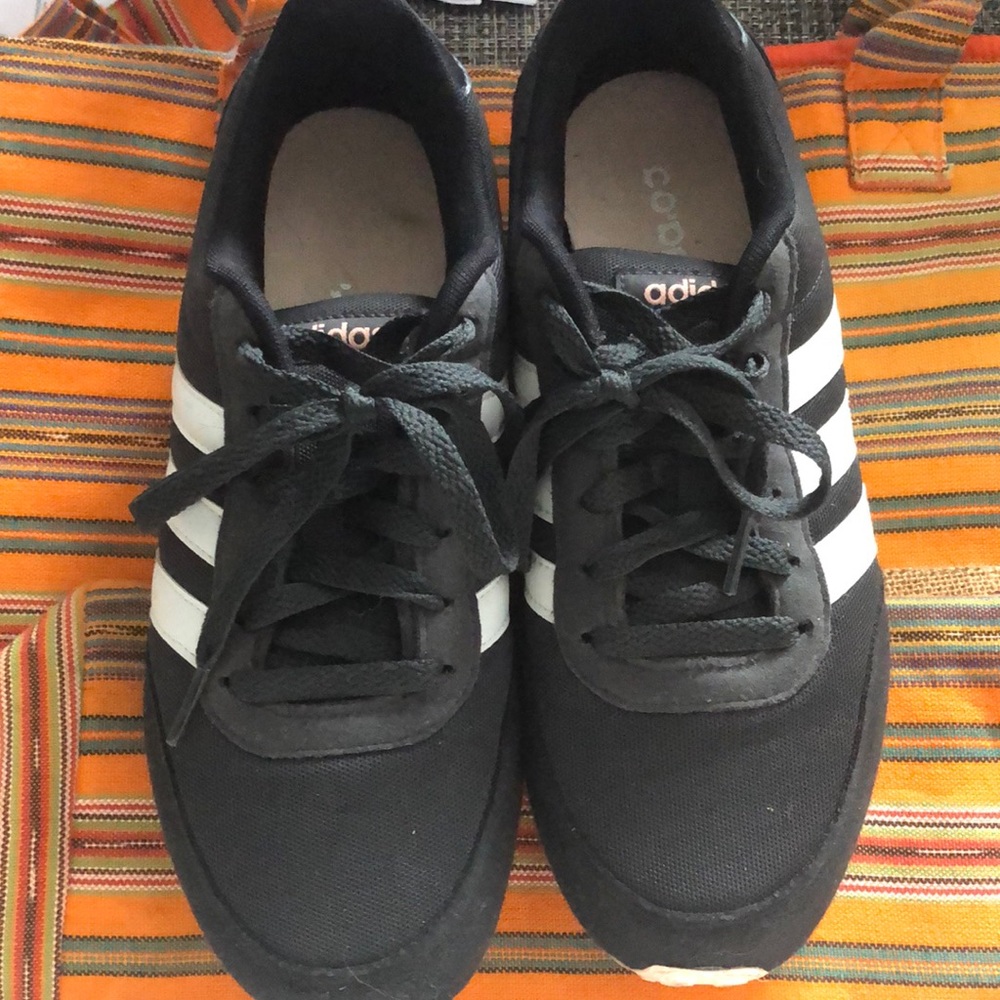 Adidas Sneakers